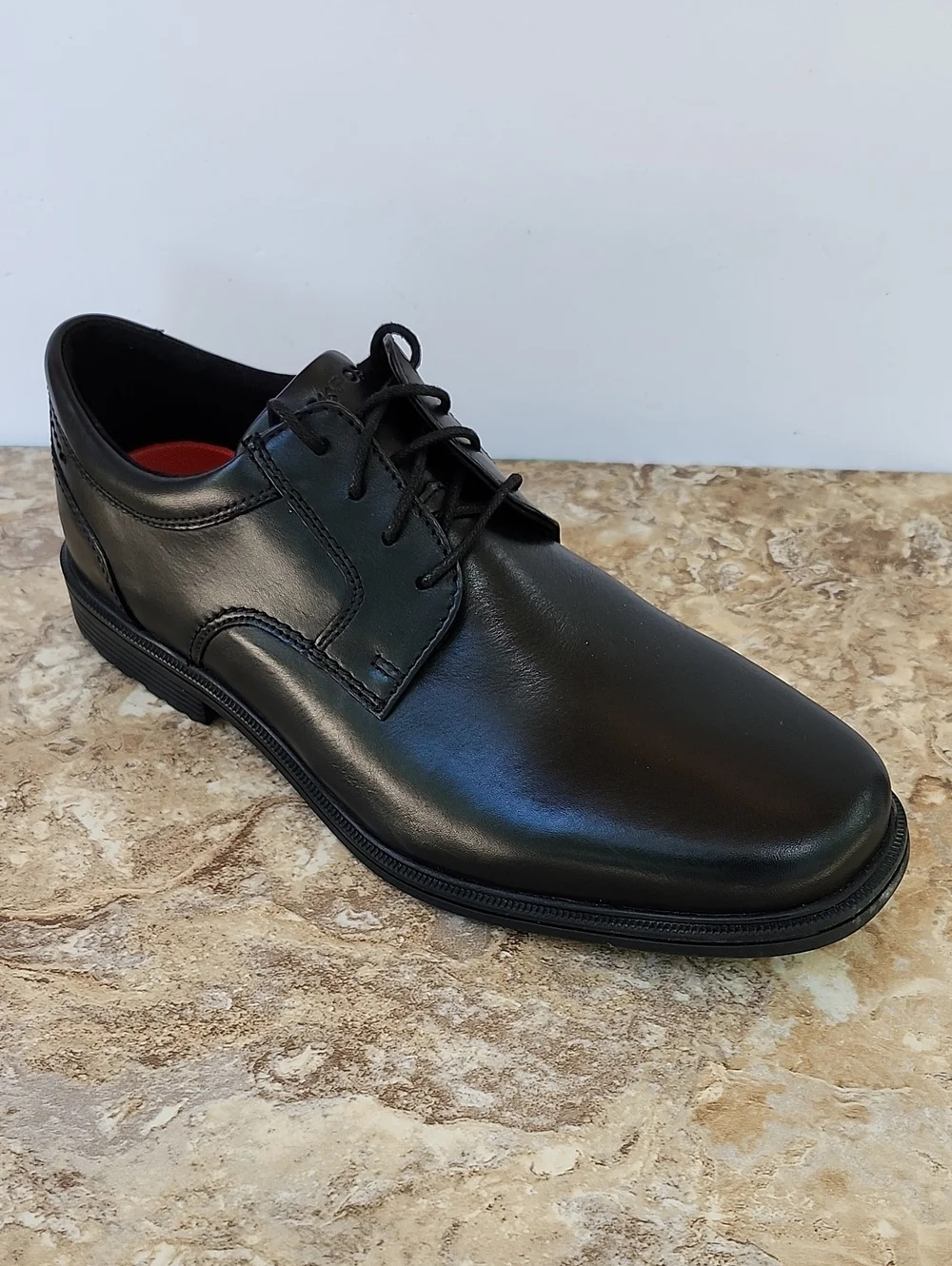 NWOT ROCKPORT ROBINSYN PLAIN TOE WATERPROOF LEATHER OXFORD